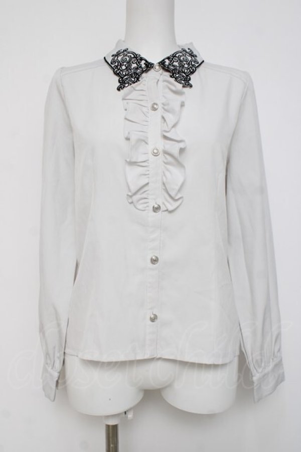 画像1: NIBBLE POISON / ゴシックバタフライ刺繍ブラウス  グレー Y-26-04-09-047-PU-BL-AS-ZY (1)