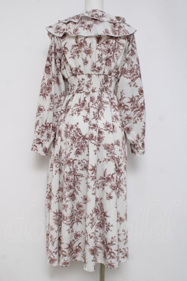 画像2: evelyn / 花柄シャーリングワンピース  シロ×ブラウン Y-26-04-09-110-LO-OP-SZ-ZY (2)