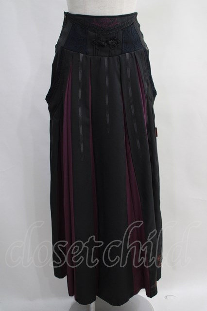 Ozz oneste / 紅葉刺繍入り袴スカート 黒×紫 H-24-04-27-1014-OO-SK-KB  