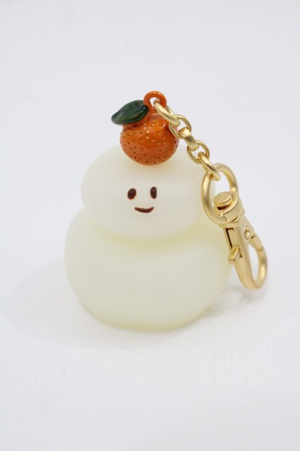 【Q-pot. 】鏡餅オバケちゃん　バッグチャーム Q-pot.2025年福袋、“鏡餅おばけちゃん”の限定チャーム＆板チョコ