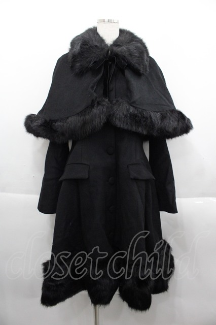 ATELIER PIERROT ケープコート ATELIER PIERROT / ケープ付きファーコート 黒 I-25-09-24-019