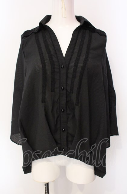 axes femme / シャドーストライプ開襟ブラウス クロ O-25-07-29