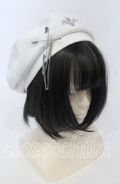 DimMoire / ロゴ刺繍スウェードベレー帽 ホワイト O-25-09-26-008-PU