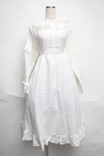 正規品♡ 【SPRING】フリルワンピース♡オフホワイト セール】【forksy.】フラワープリントフリルワンピース