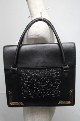 Jean Paul GAULTIER / ロゴ型押しレザーバッグ 黒 S-25-06-27