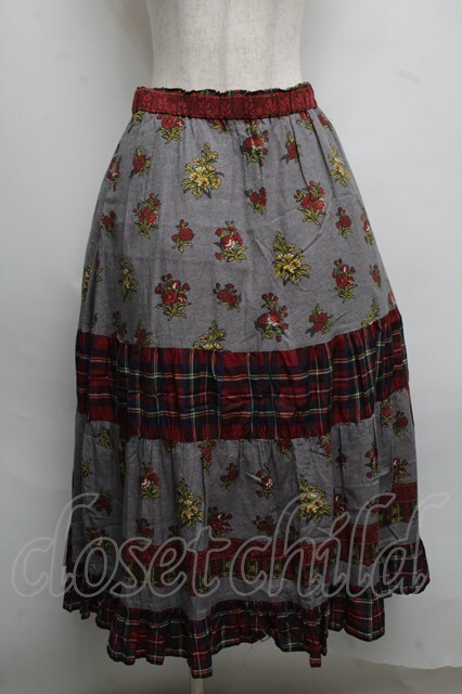 Jane Marple Dans Le Salon / Flowers of Jouy scarf Tartan