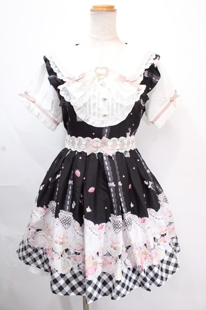 リズリサ Sugary Treats Picnic柄半袖ワンピース 黒 リズリサ Sugary