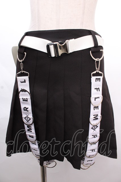 REFLEM / Dカンロゴテープサスペンダー付きプリーツスカート M ブラック Y-24-12-12-141-PU-SK-SZ-ZY -  closet child オンラインショップ