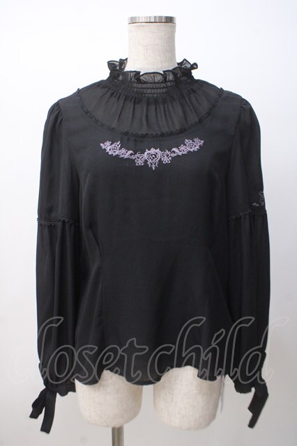 ジョゼーリアブラウス(黒)PIRATES 2023 BABY・PIRATES A/Wニット＆ベレー | BABY, THE STARS SHINE